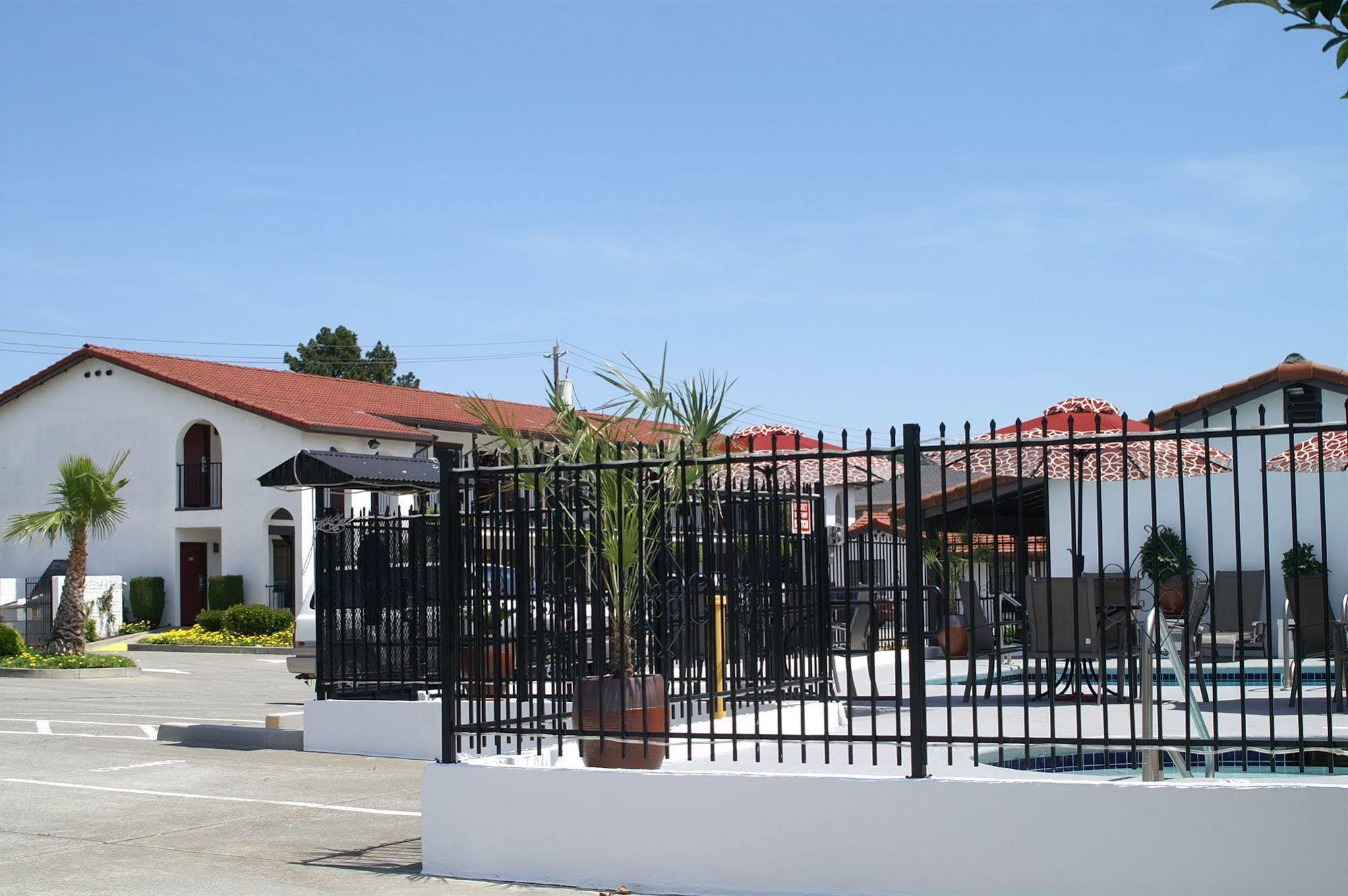 Travelodge By Wyndham Vallejo Exterior foto